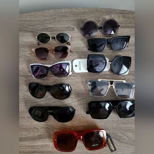 WOMEN'S 11 PACK -33$  GLASSES GREAT CONDITION